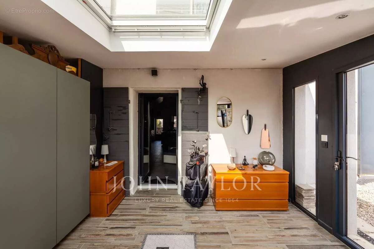 Maison à VENTABREN