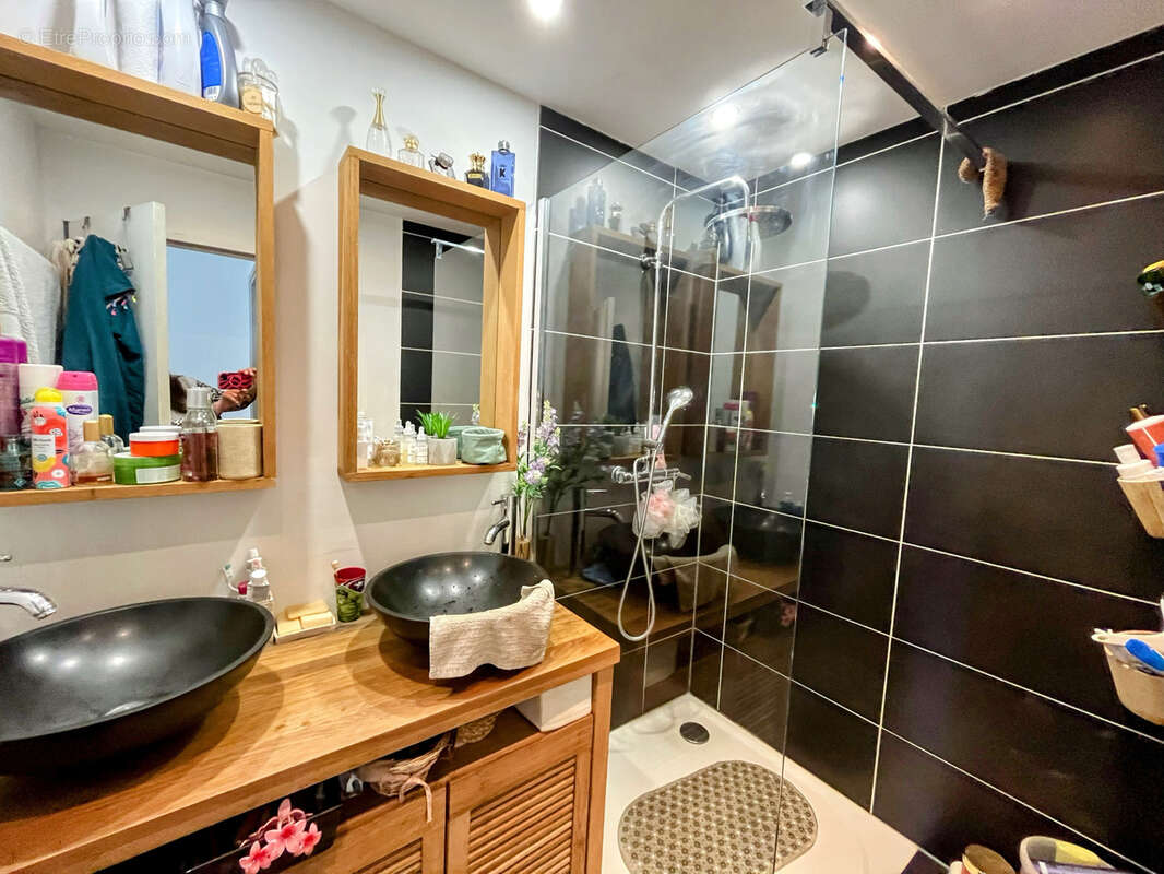 Appartement à LA VALETTE-DU-VAR