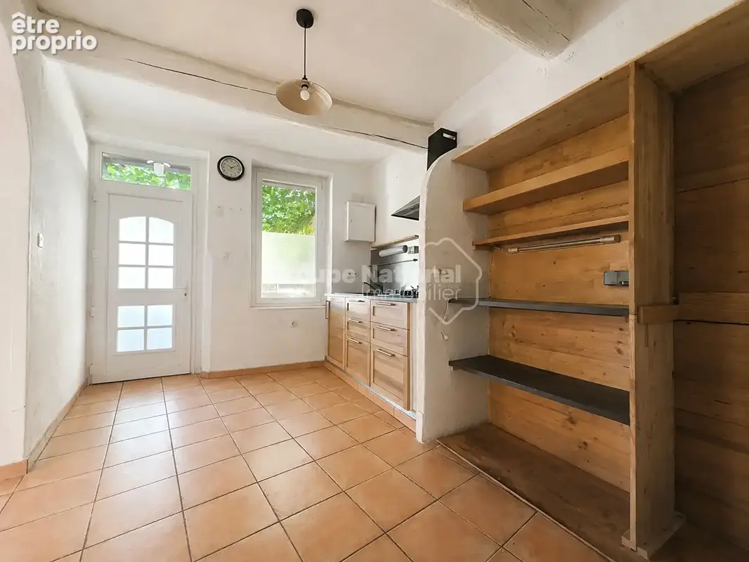 Exclusivité - Maison de ville pleine de charme - Avec cour - photo 4