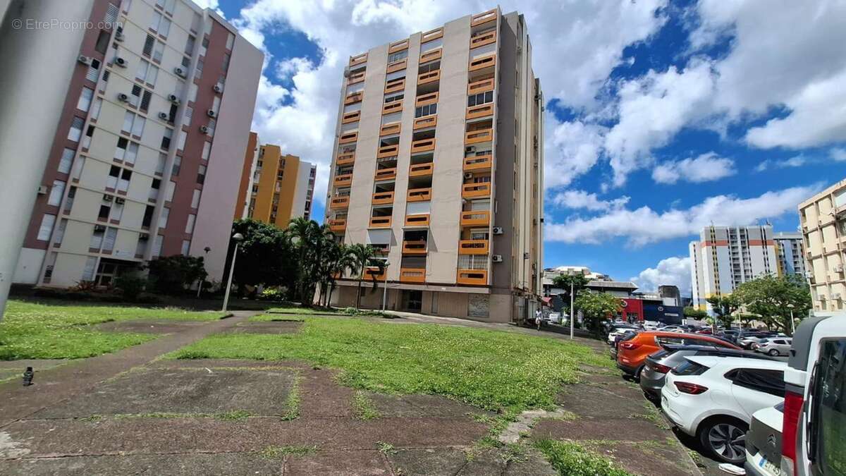 Appartement à POINTE-A-PITRE