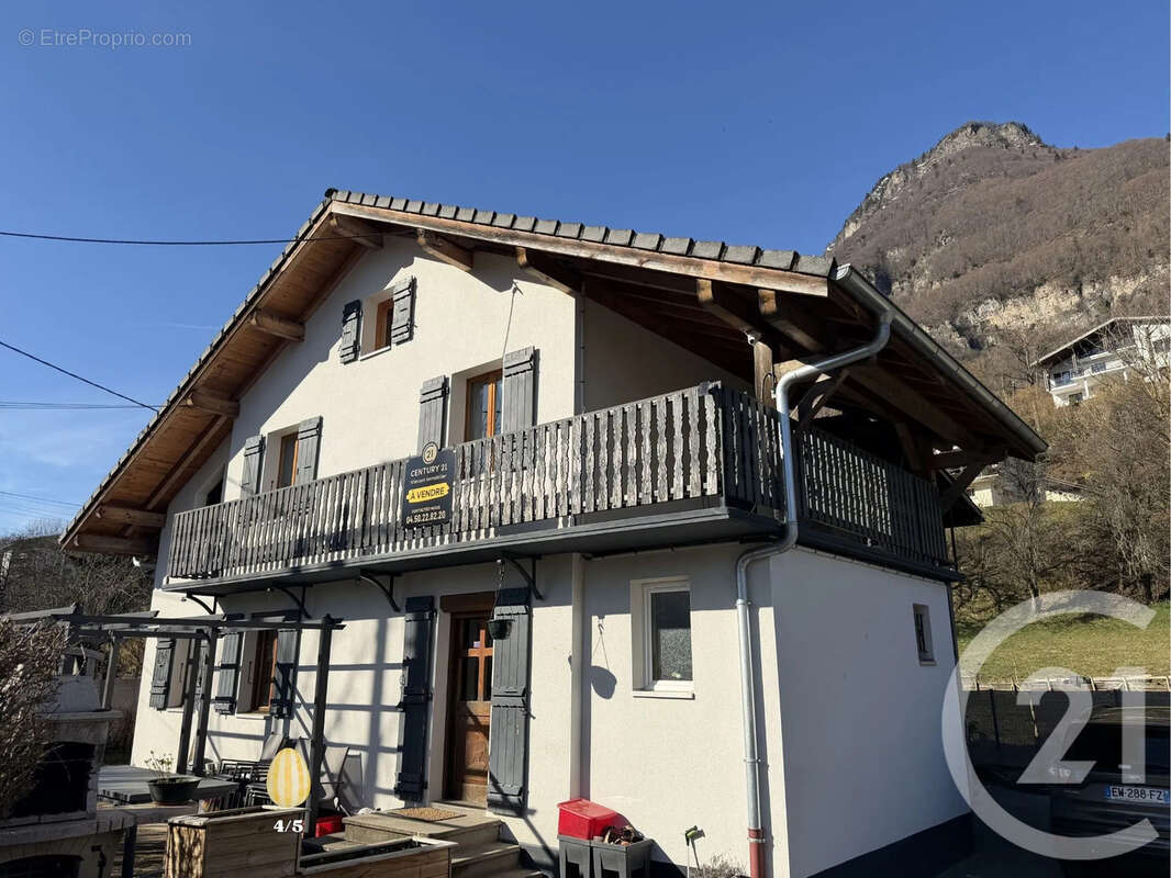 Maison à TANINGES