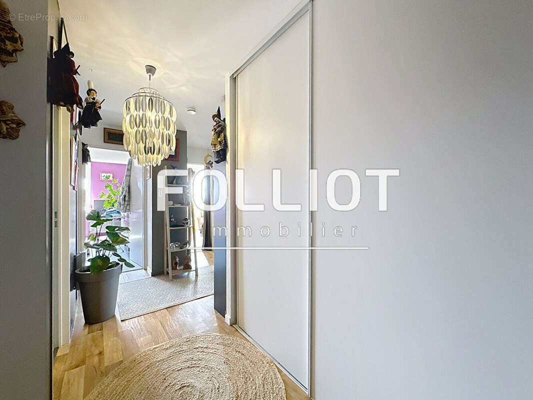 Appartement à DONVILLE-LES-BAINS