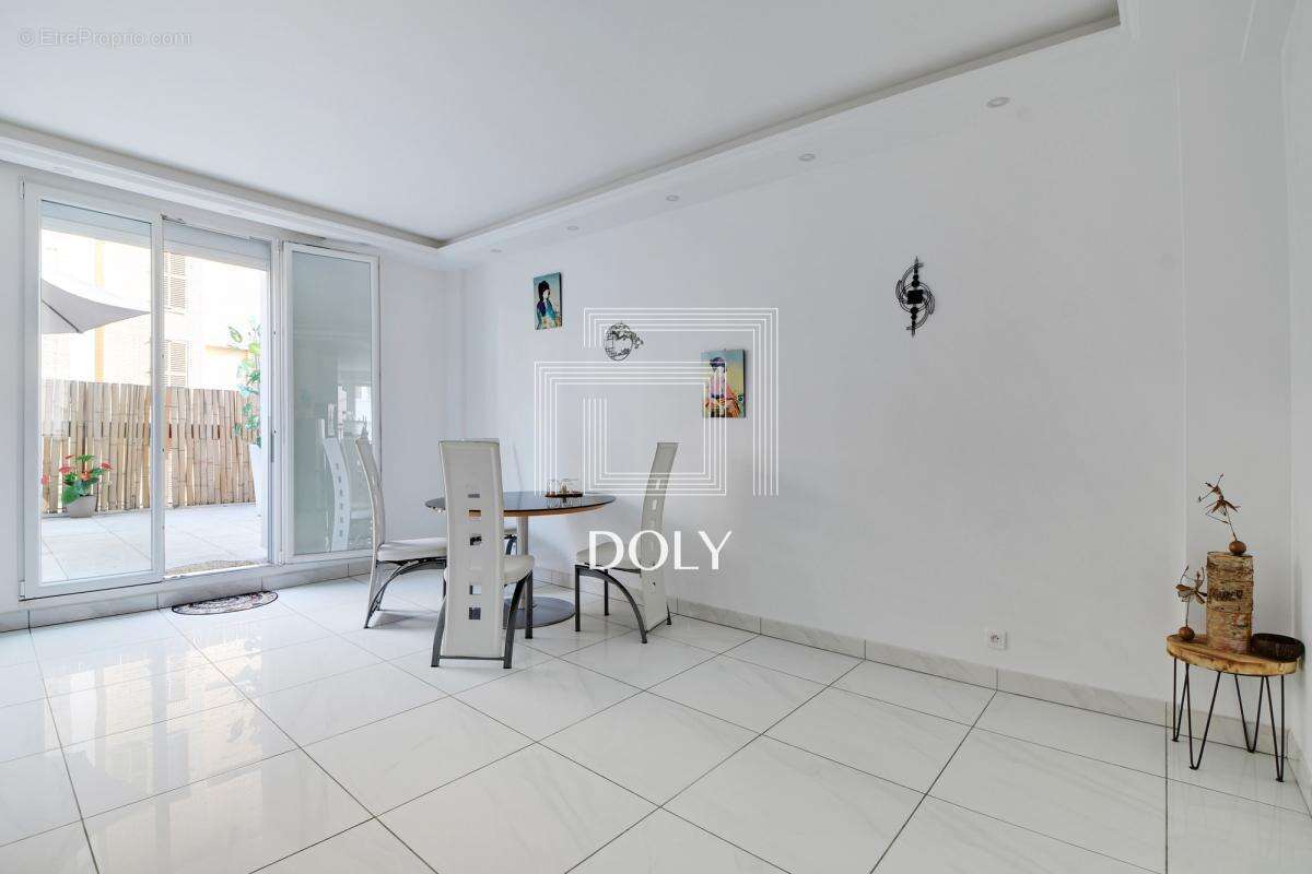 Appartement à ISSY-LES-MOULINEAUX