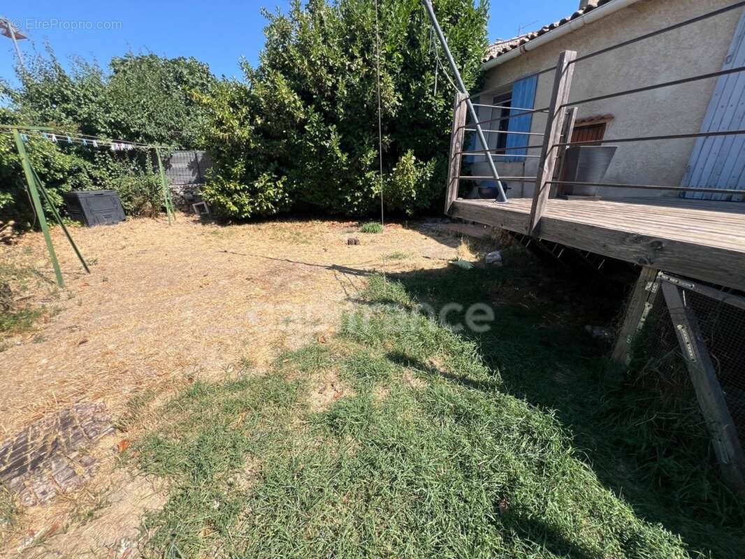 Maison de village 300 m² avec jardin et garage à vendre à Reillanne (04110) – Cœur du Luberon - photo 7