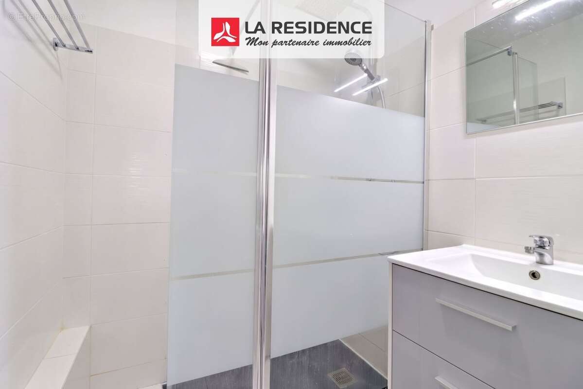 Appartement 46 m² à Saint-Raphael  - photo 8