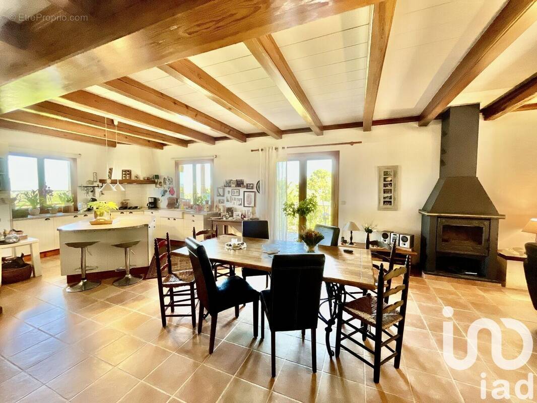 Photo 1 - Maison à MONTBRUN-DES-CORBIERES