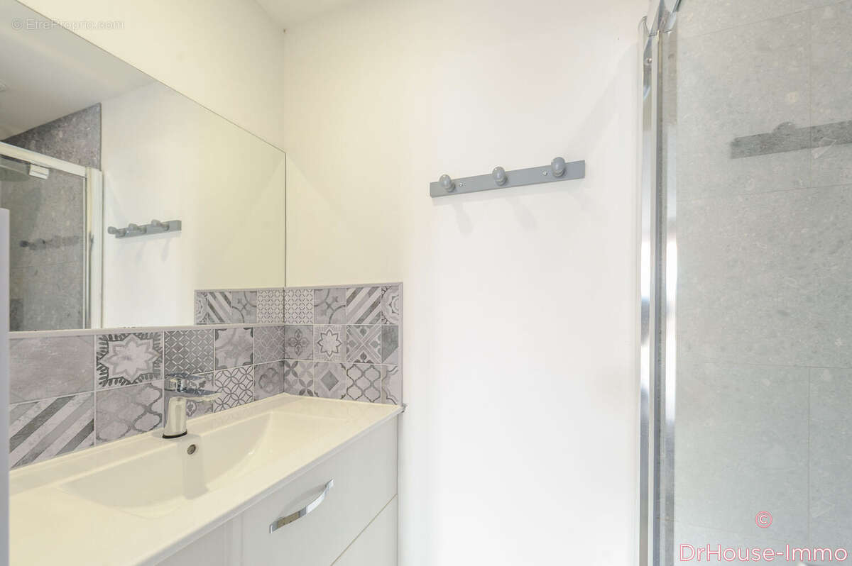 Appartement à ANGOULINS