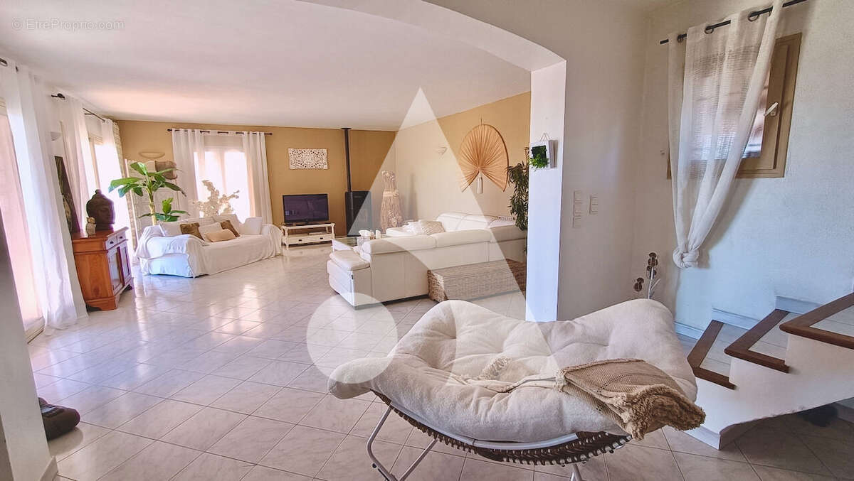 Maison à PUYLOUBIER