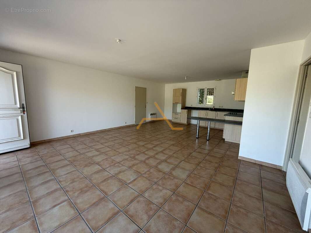 Maison 100 m² à Valreas  - photo 4