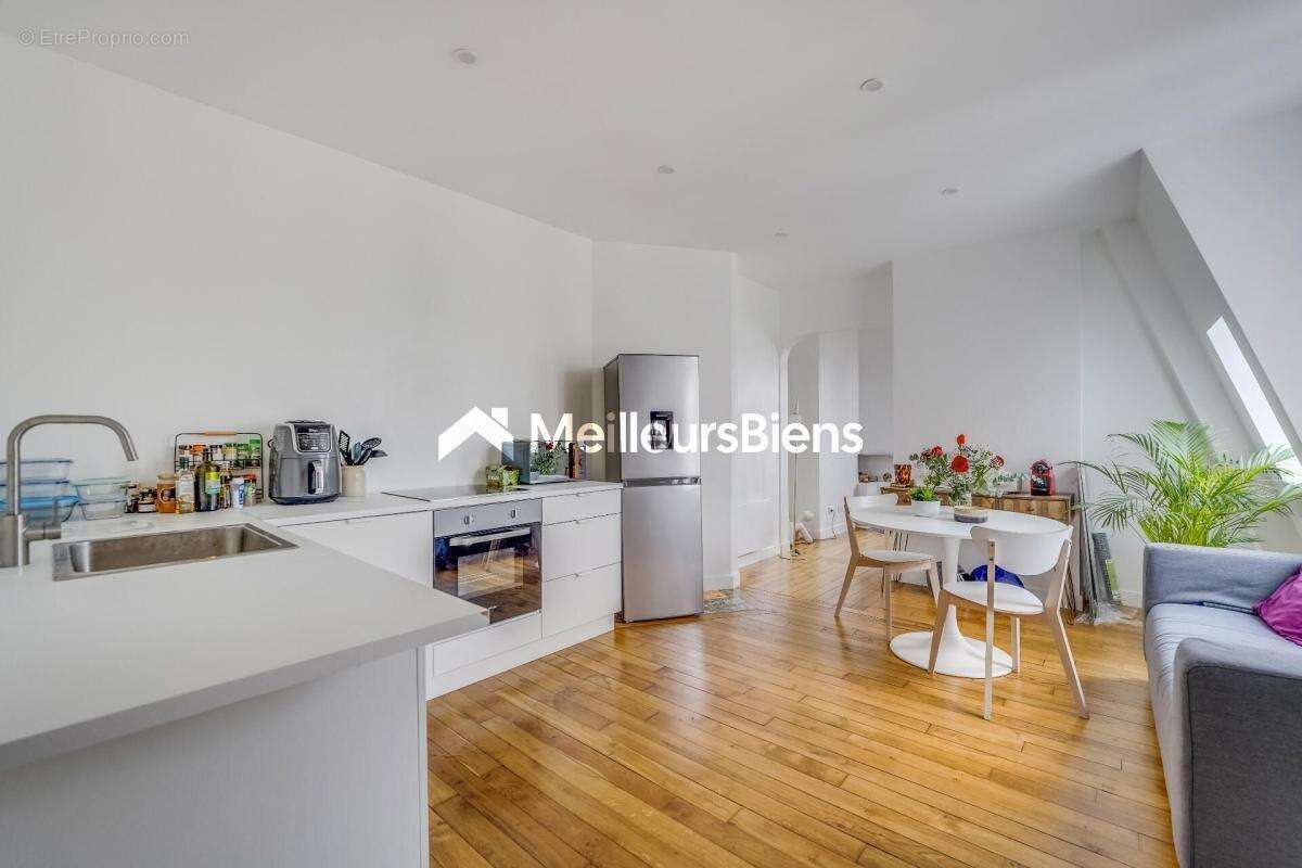 Appartement à LEVALLOIS-PERRET