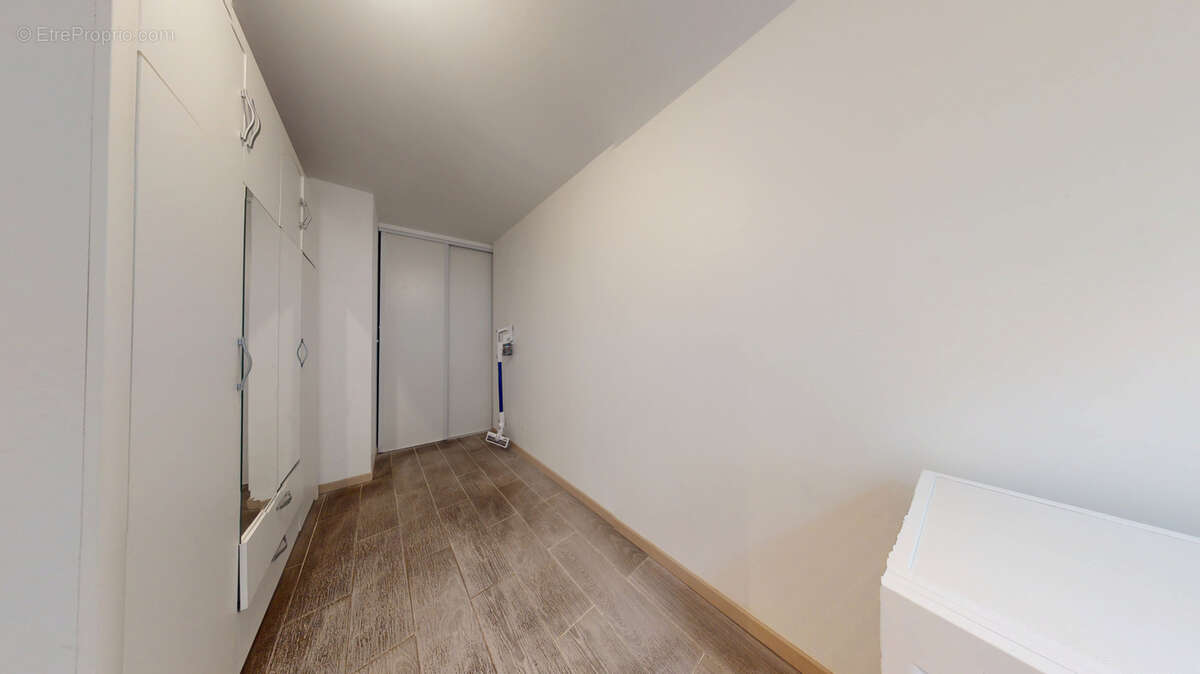 Appartement à LA GARENNE-COLOMBES