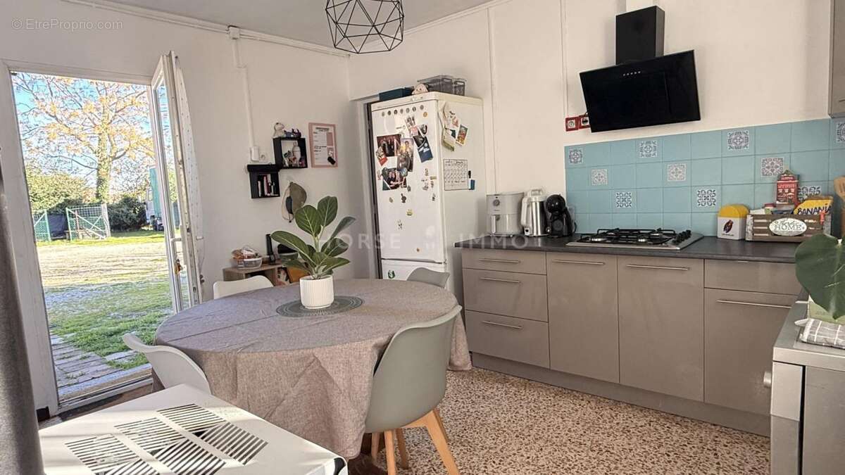 Maison à FONTVIEILLE