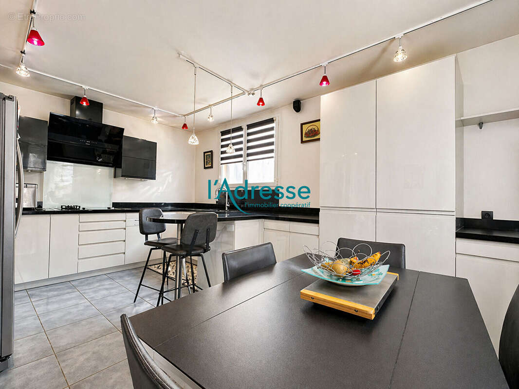 Maison à NANTERRE