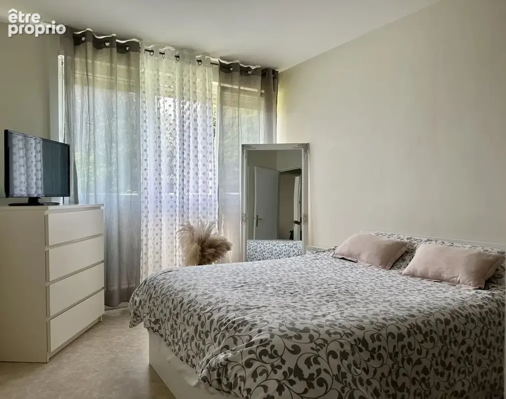 Appartement avec ascenseur -1 chambre- 50 m2-cave et place de parking - photo 9
