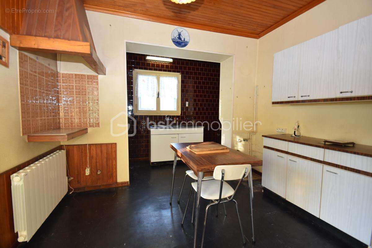 Maison à SAINT-ARNOULT-EN-YVELINES