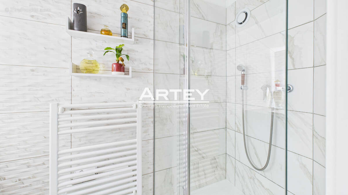 Appartement à CARQUEIRANNE