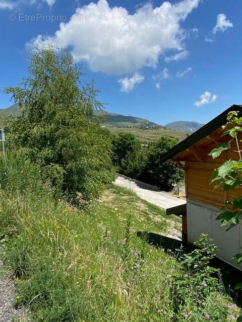 Terrain à LE CHATEL