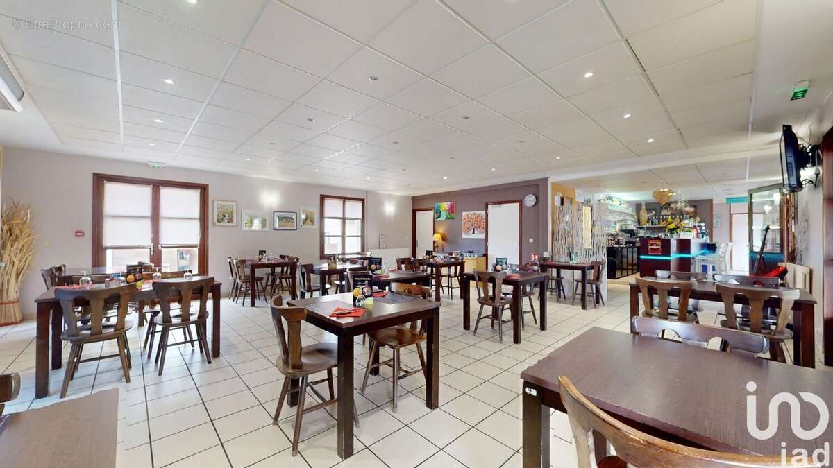 Photo 2 - Commerce à MOUREUILLE