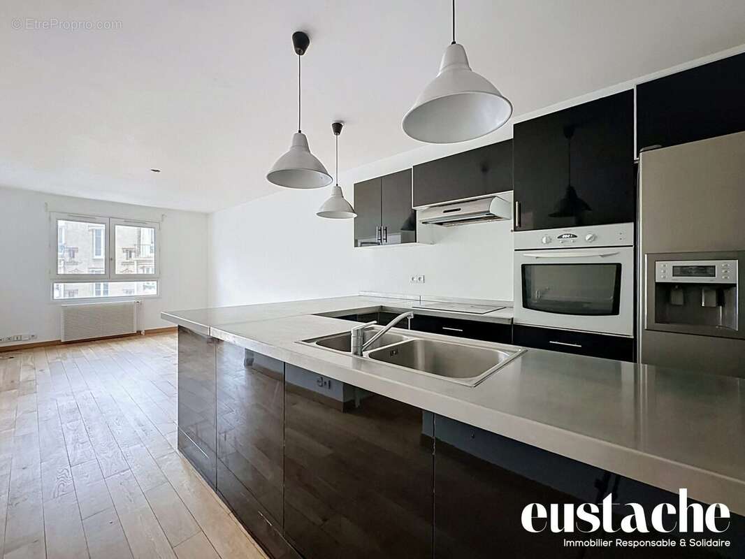 Appartement à PARIS-20E