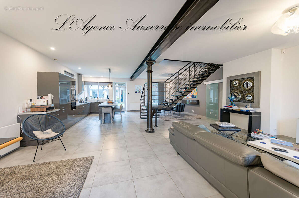 Maison à CEZY