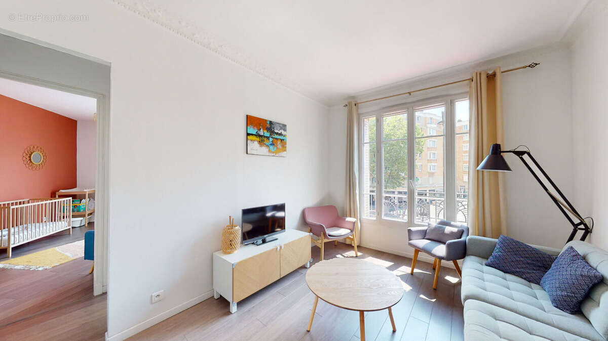 Appartement à PARIS-14E