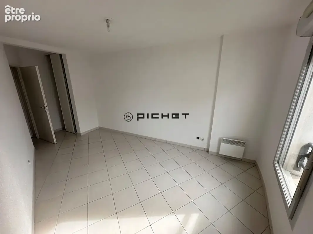 Appartement dernier étage avec terrasse - Parking réservé en sous sol - photo 7