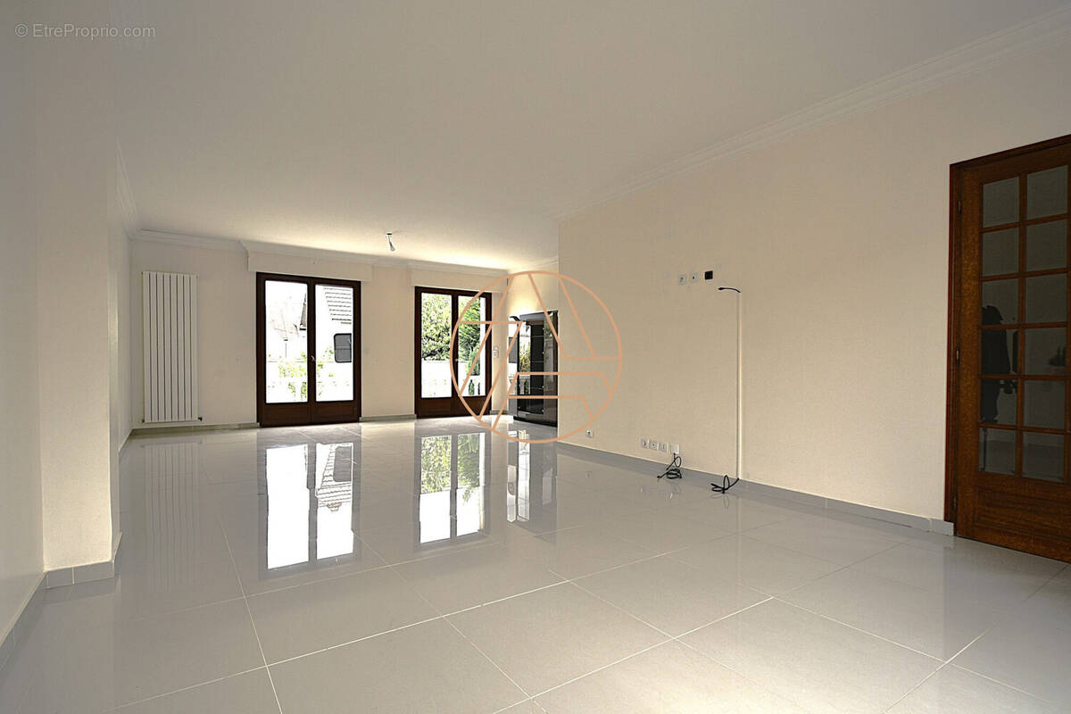 Maison à ORMESSON-SUR-MARNE