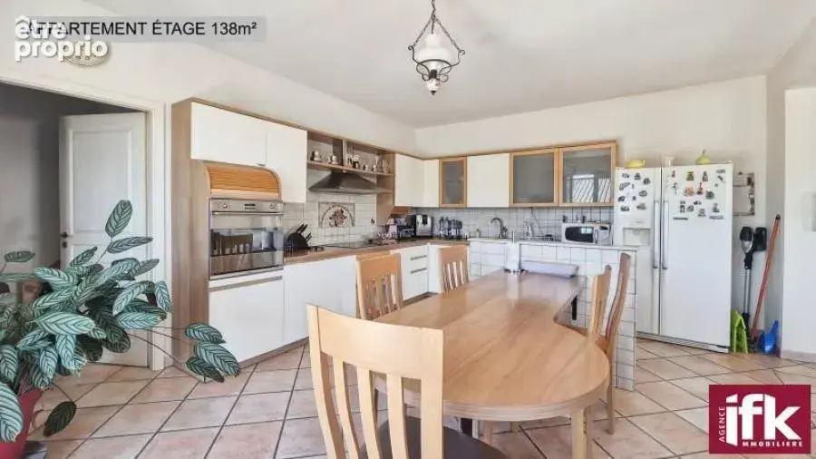 ENSEMBLE IMMOBILIER de 609 m² : Local commercial + Appartement - photo 16