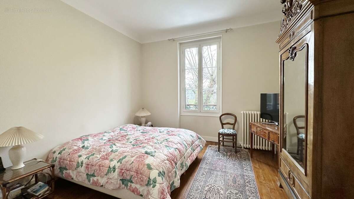 Maison de maitre de type t8 de 202 m2 avec piscine - photo 15