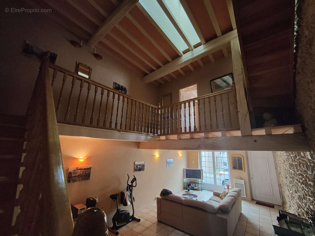 Charmante maison  avec cour en viager occupé - photo 9