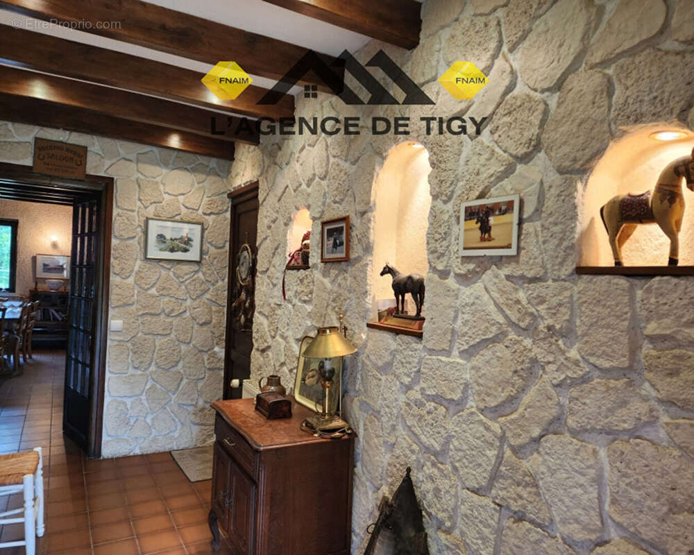 Maison à NEUVY-EN-SULLIAS