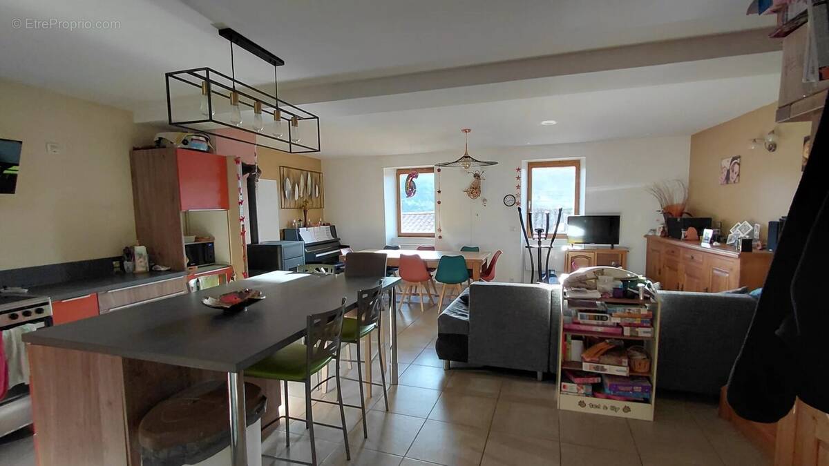 Maison à BEAUFORT-SUR-GERVANNE