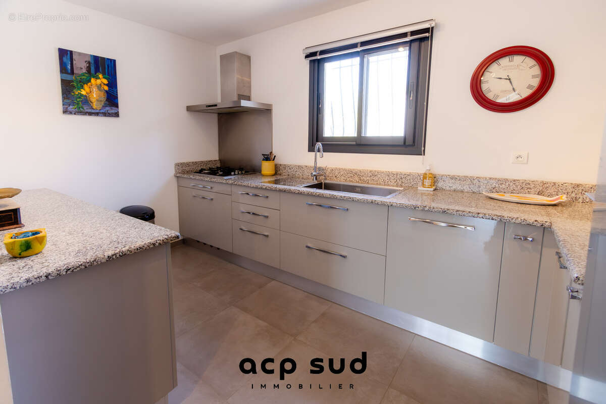 Centre Porto Vecchio-Maison-110m2 - photo 4