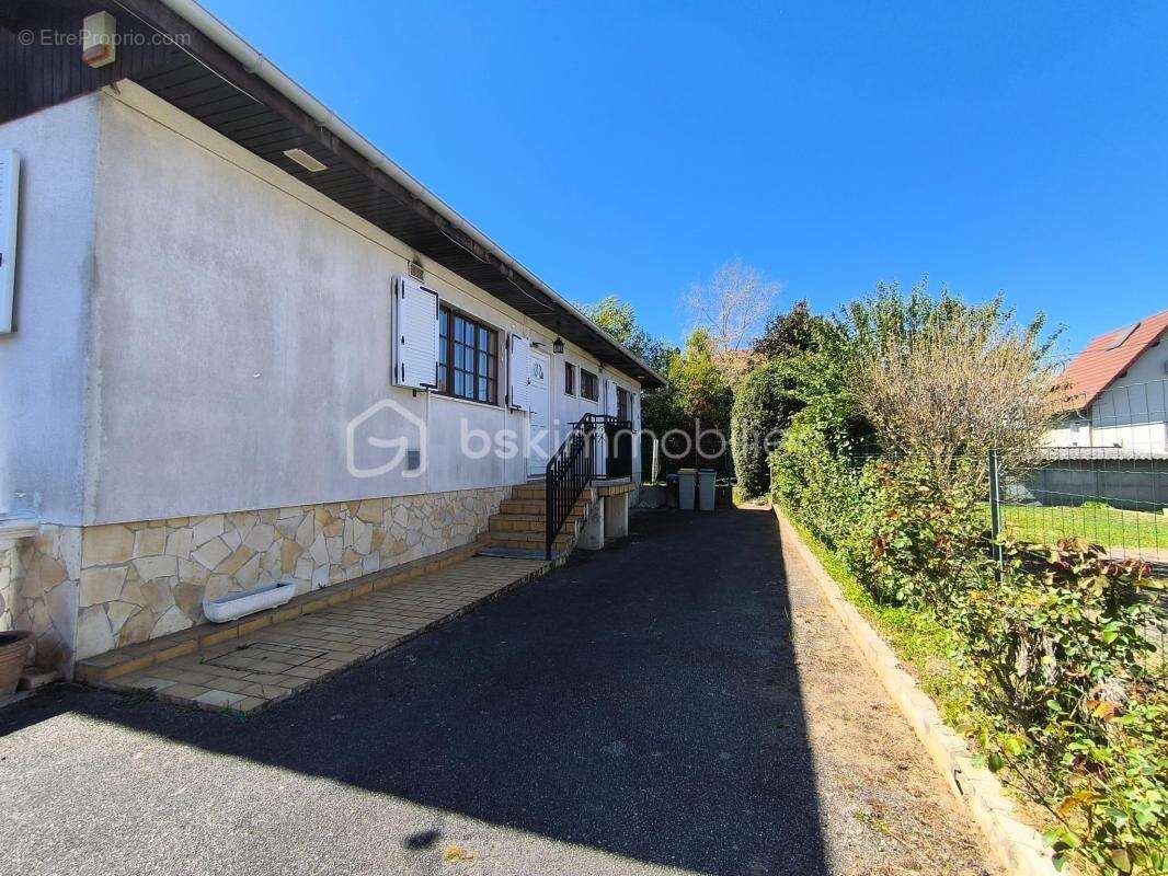 Maison à SEREZIN-DU-RHONE