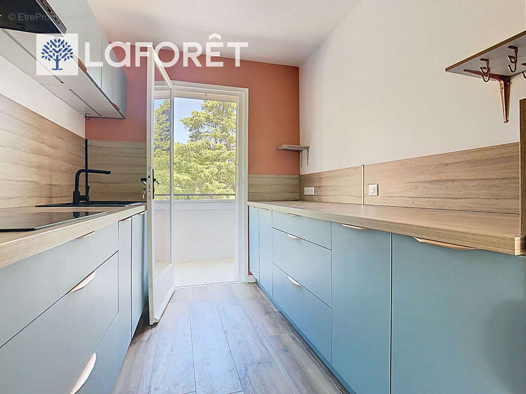 Appartement à LA VALETTE-DU-VAR