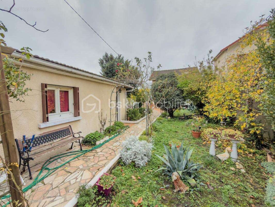 Maison à VILLENEUVE-SAINT-GEORGES