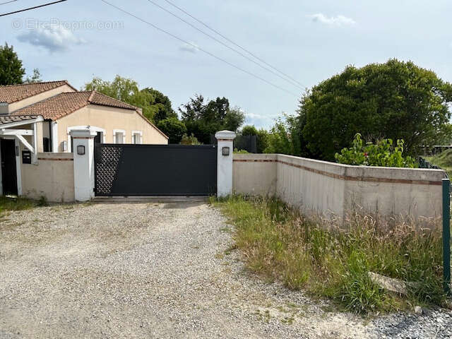 Terrain à LE CELLIER