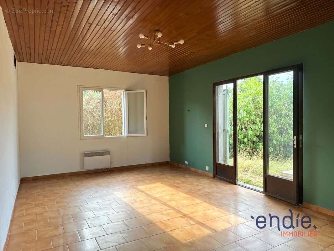Maison 103 m² à Saint-Pourcain-Sur-Besbre  - photo 4