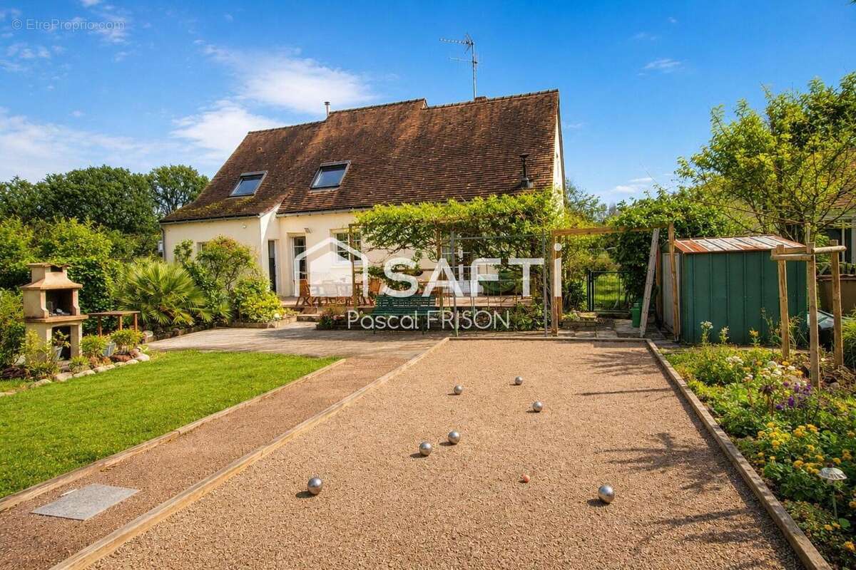 Maison 120 m² à Saint-Etienne-De-Chigny  - photo 3