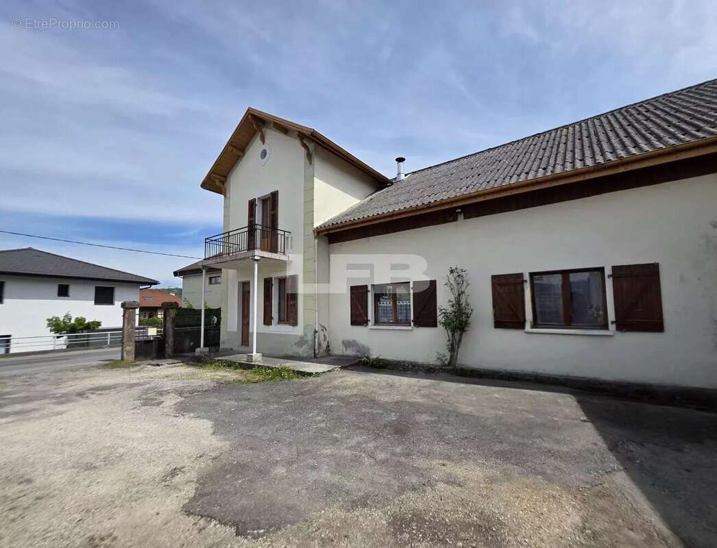 Maison à RUMILLY