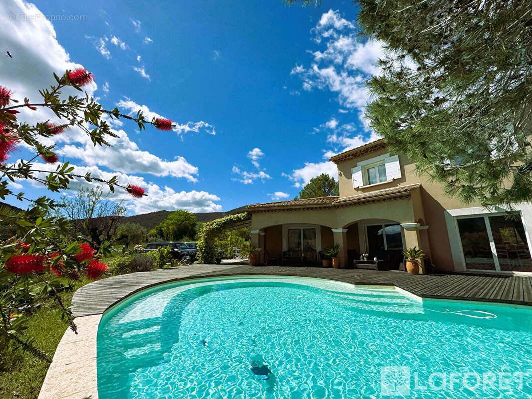 Maison à SAINT-ZACHARIE