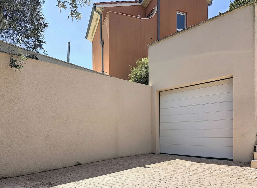 A vendre Villa Neuve à Mougins 5 pièces de 175 m² sur 1225 m² de terrain avec piscine - photo 16