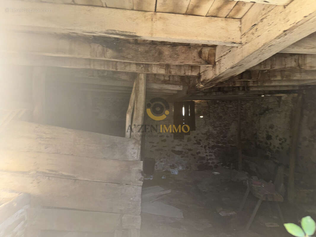 Maison à SECONDIGNY