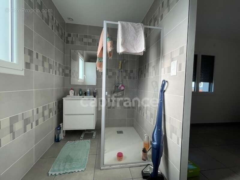 Maison plain pied à vendre 5 pièces JUGEALS NAZARETH - photo 8