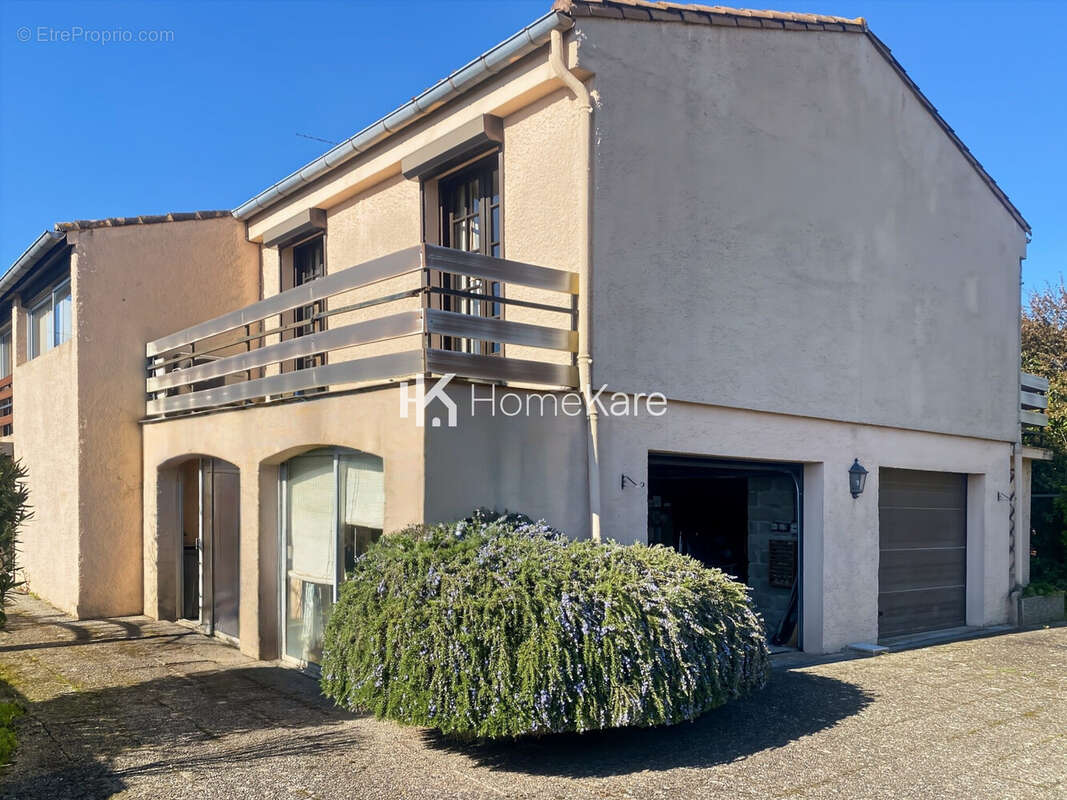 Maison à CASTELGINEST