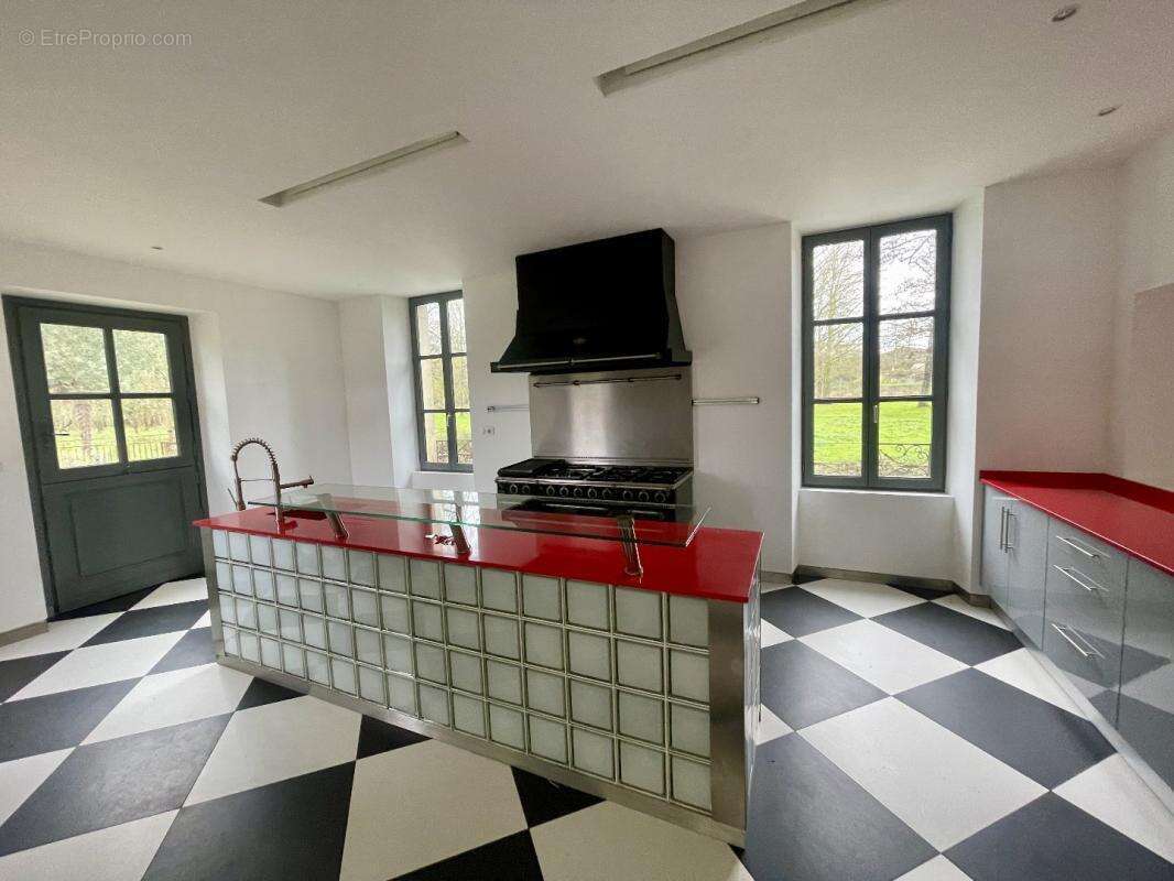 Maison à SALLES