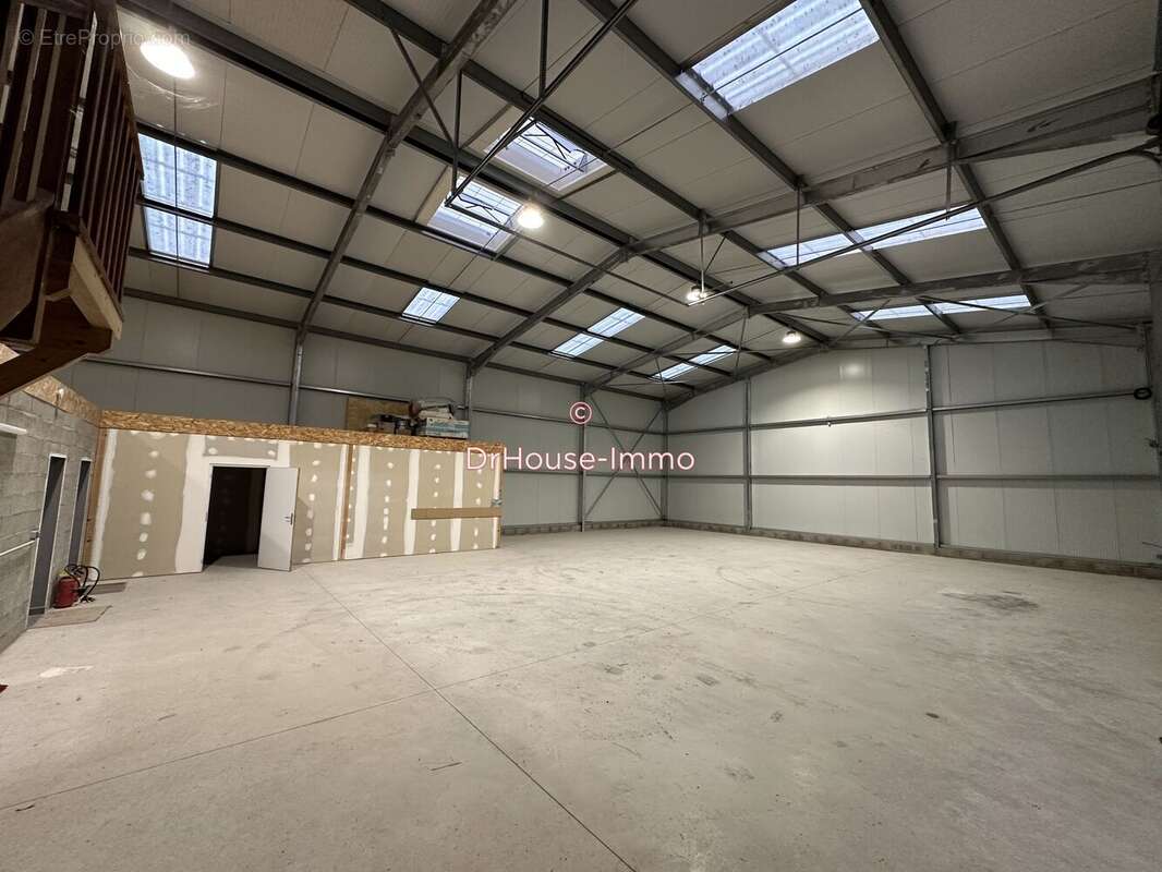 Commerce à CHATEAU-LANDON