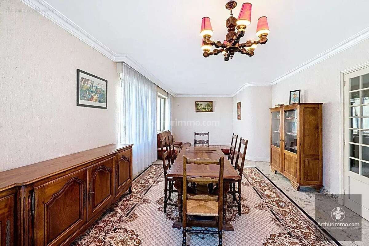 Maison à RIORGES
