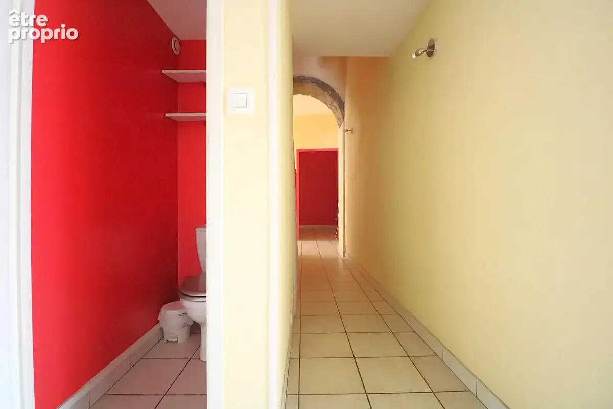 Local Commercial de 90m² au coeur de Soucieu - photo 9
