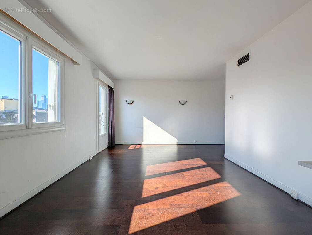 Appartement à LA GARENNE-COLOMBES